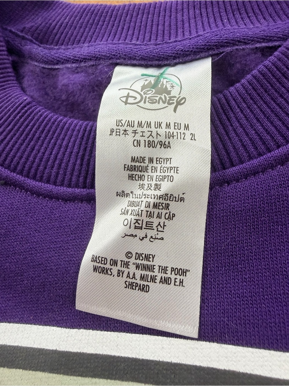 Disney - Purple Graphic Piglet Sweatshirt size M - Picture 9 of 9